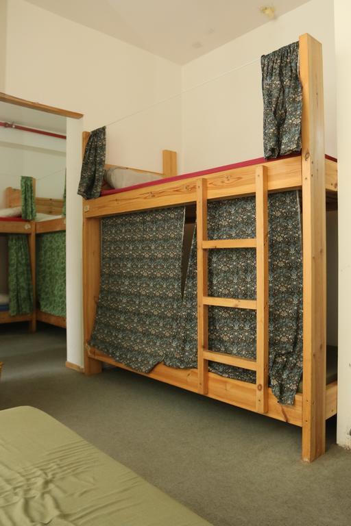 Milk & Honey Hostel Тель-Авив Номер фото