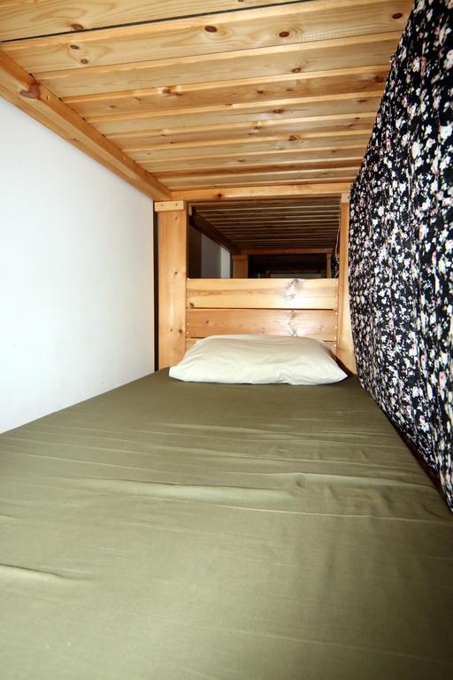 Milk & Honey Hostel Тель-Авив Номер фото
