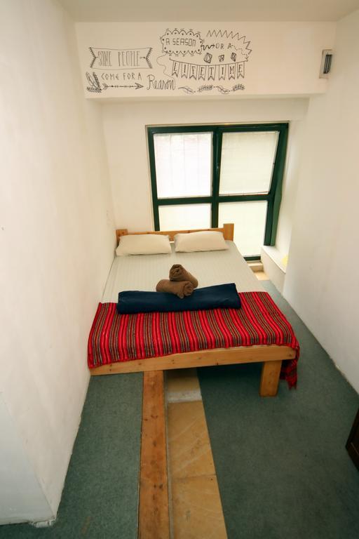 Milk & Honey Hostel Тель-Авив Номер фото