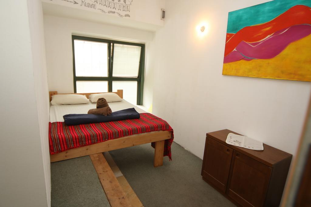 Milk & Honey Hostel Тель-Авив Номер фото