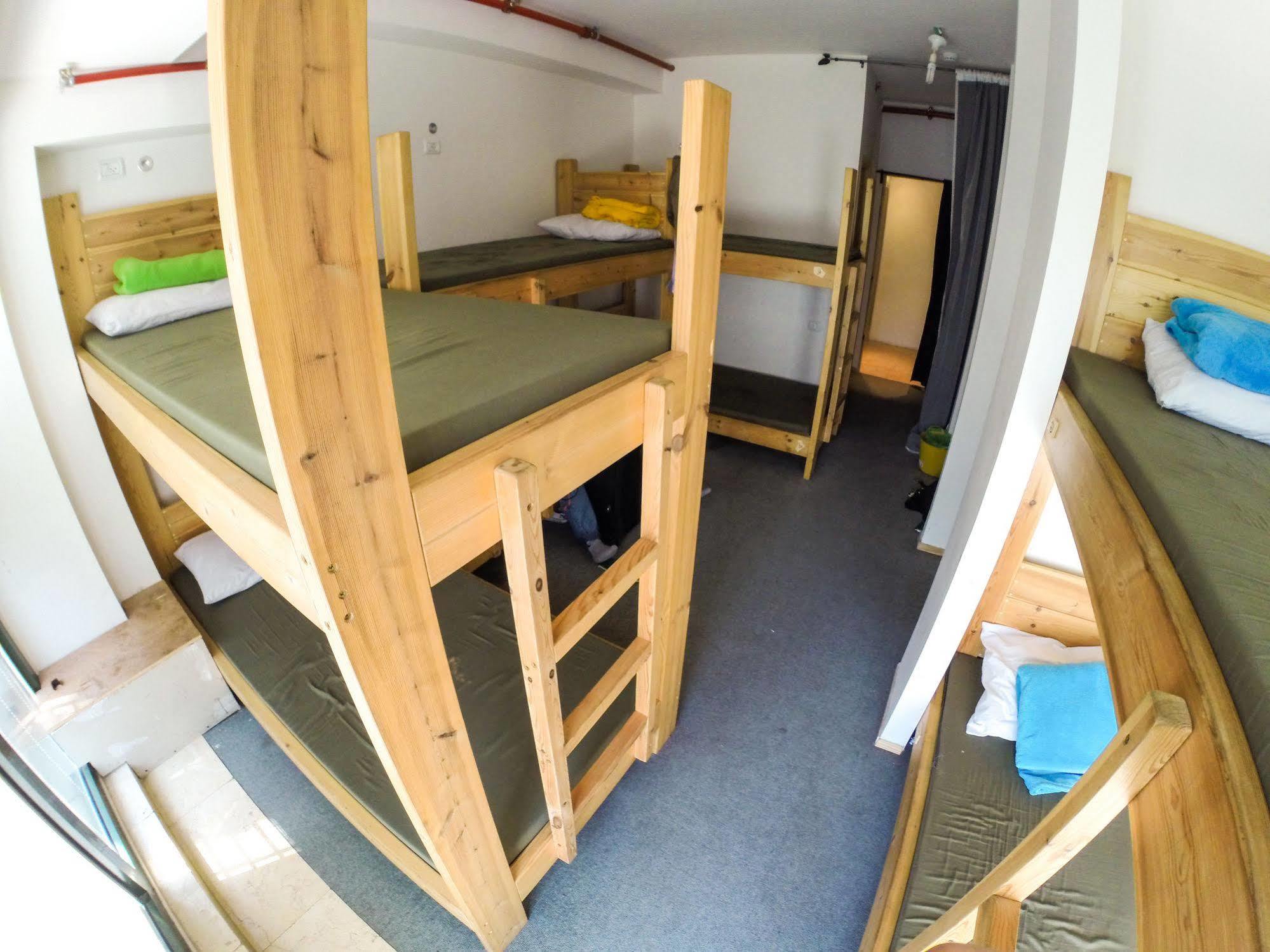 Milk & Honey Hostel Тель-Авив Экстерьер фото